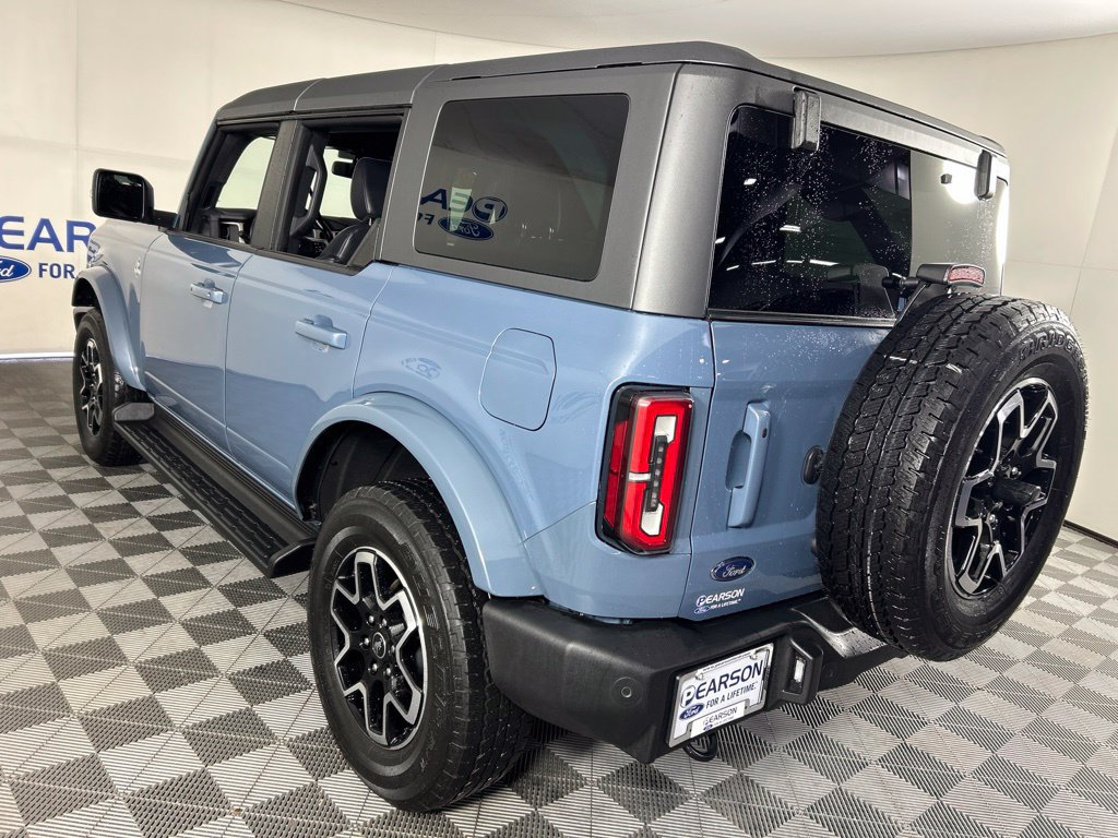 Used 2025 Ford Bronco Outer Banks AWD/4WD image 6