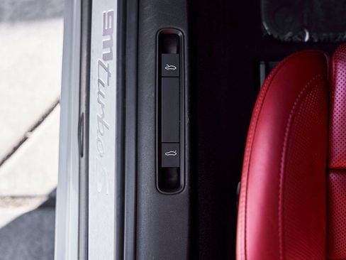 Used 2021 Porsche 911 Turbo S image 33