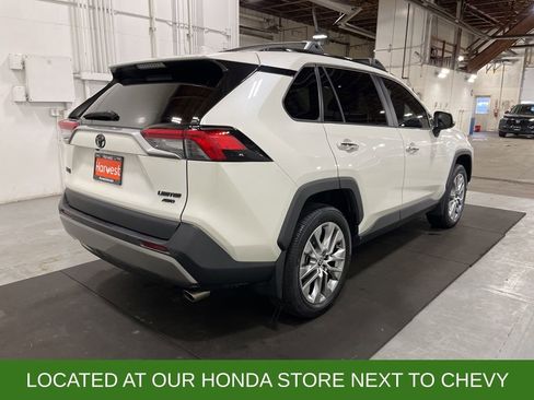 Used 2022 Toyota RAV4 Limited image 8