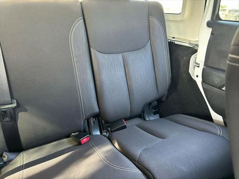 Certified 2017 Jeep Wrangler Unlimited Rubicon w/ Connectivity Group image 15