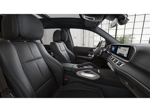 New 2026 Mercedes-Benz GLS 580 4MATIC image 4