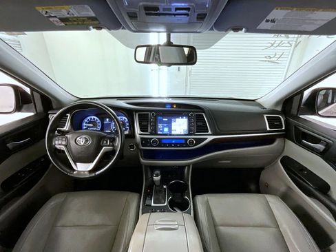 Used 2016 Toyota Highlander Limited AWD/4WD image 13