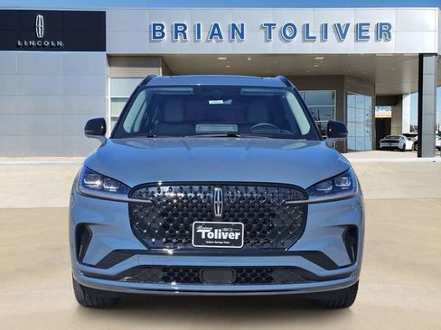 New 2026 Lincoln Aviator Reserve w/ Jet Appearance Package image 3