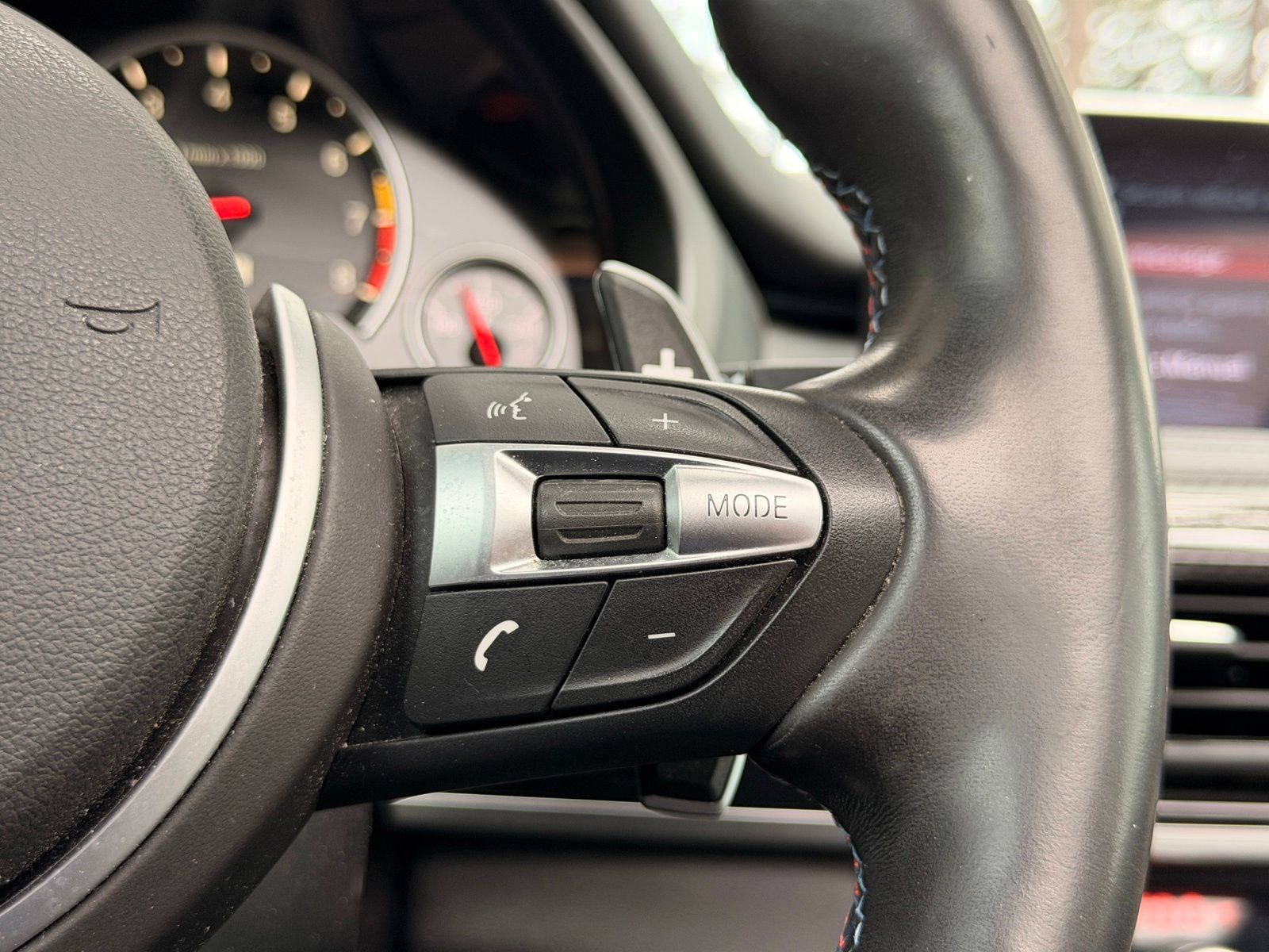 Used 2018 BMW X5 M AWD/4WD image 25