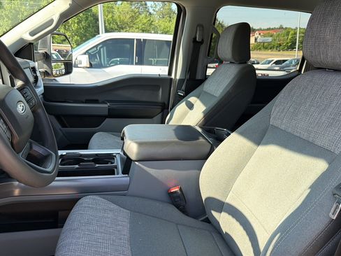 Used 2024 Ford F250 XLT w/ FX4 Off-Road Package AWD/4WD image 17
