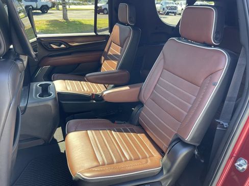 Used 2023 GMC Yukon XL Denali Ultimate AWD/4WD image 26
