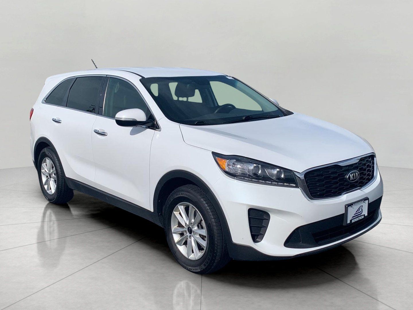 Used 2019 Kia Sorento FWD V6 image 1