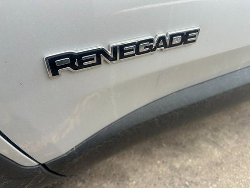 Used 2021 Jeep Renegade Sport image 12
