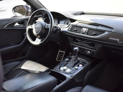 Used 2017 Audi S6 Prestige w/ S6 Sport Package image 30