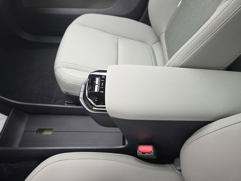 New 2026 Volvo EX30 Cross Country Ultra image 34