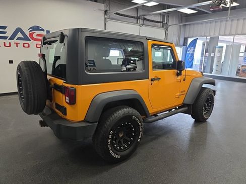 Used 2012 Jeep Wrangler Sport AWD/4WD image 12