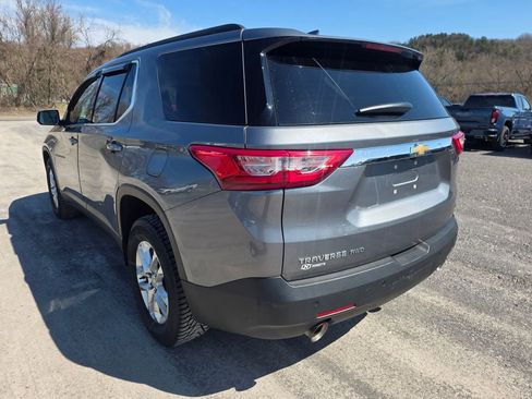 Used 2021 Chevrolet Traverse LT image 10