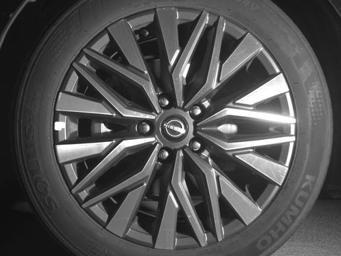 Used 2025 Nissan Altima 2.5 SV image 12