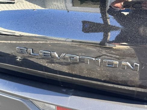 Used 2025 GMC Acadia Elevation image 6