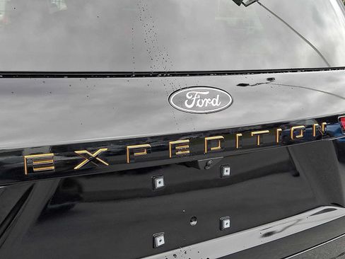Certified 2025 Ford Expedition Tremor AWD/4WD image 30