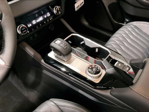 New 2026 Mitsubishi Outlander SEL FWD image 8