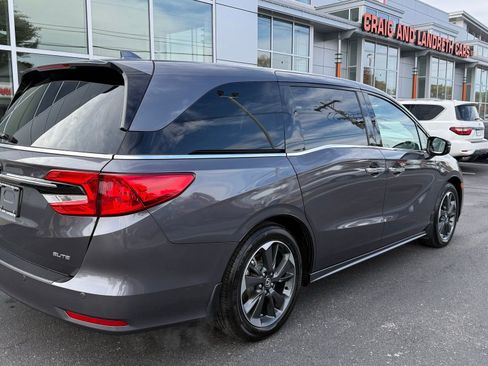 Used 2024 Honda Odyssey Elite image 2