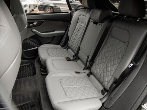 Used 2023 Audi SQ8 Premium Plus AWD/4WD image 35