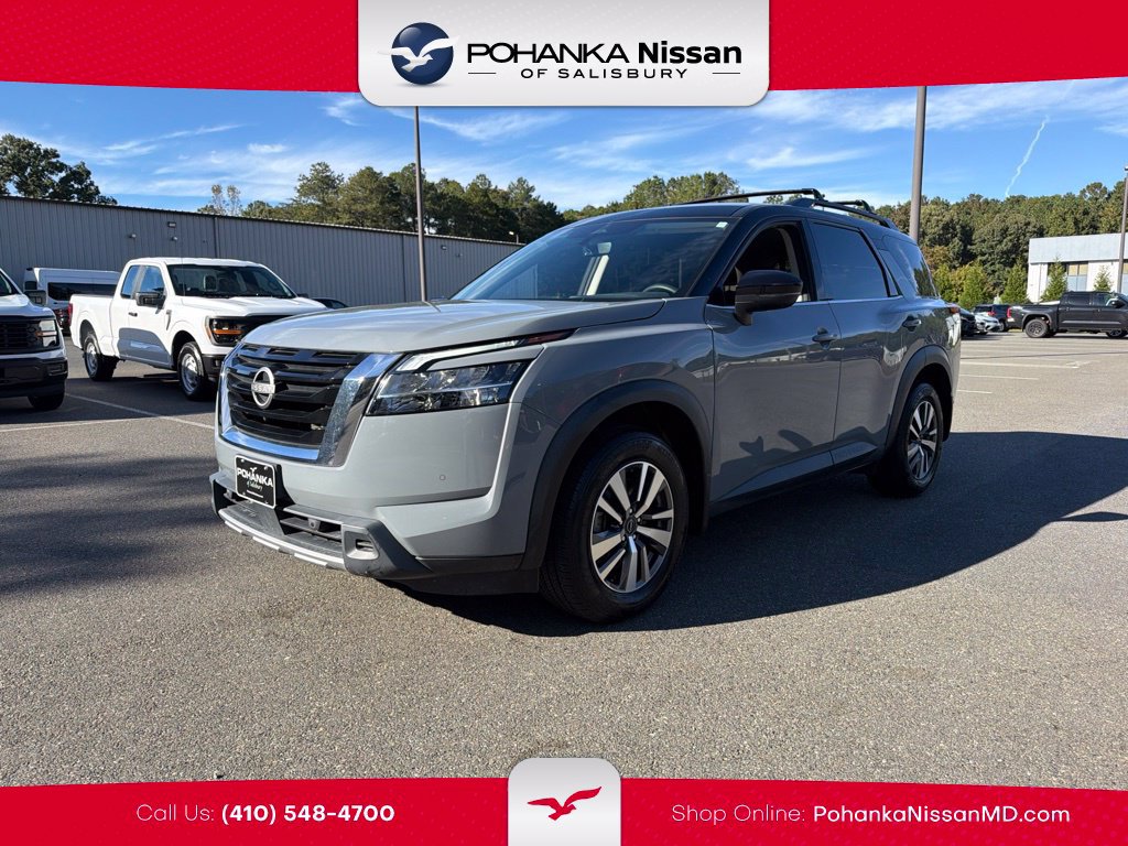 Used 2024 Nissan Pathfinder SL AWD/4WD image 1