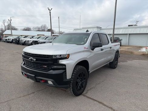 Used 2019 Chevrolet Silverado 1500 LT Trail Boss w/ Convenience Package image 2