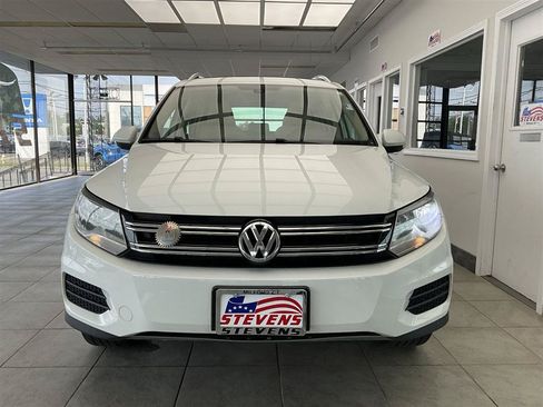 Used 2017 Volkswagen Tiguan Wolfsburg Edition AWD/4WD image 2