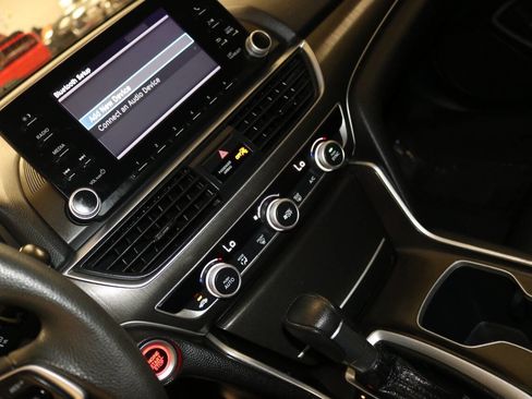 Used 2019 Honda Accord LX image 39