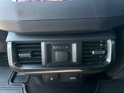 Used 2022 Ford F150 Lariat w/ Equipment Group 502A High AWD/4WD image 19