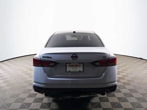 Used 2024 Nissan Altima 2.5 SR w/ SR Premium Package AWD/4WD image 5