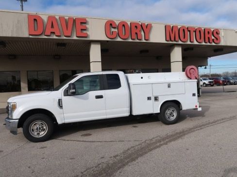 Used 2018 Ford F250 XL w/ Power Equipment Group image 1