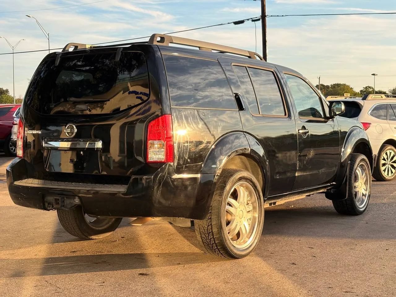 Used 2012 Nissan Pathfinder S RWD image 3