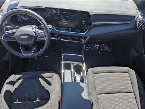 Used 2025 Chevrolet Equinox LT image 14