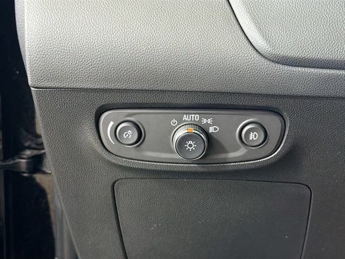 Used 2023 Buick Encore GX Select w/ Sport Touring Package FWD image 12