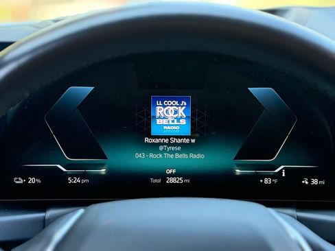 Used 2023 BMW i4 eDrive40 w/ Premium Package image 46