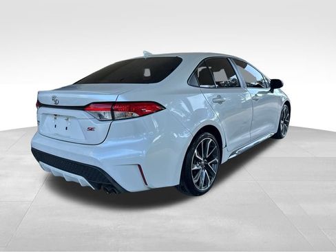 Used 2022 Toyota Corolla SE image 3