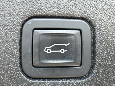 Certified 2019 Chevrolet Equinox LT FWD image 30