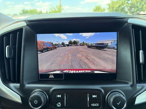 Used 2023 GMC Terrain SLT FWD image 19
