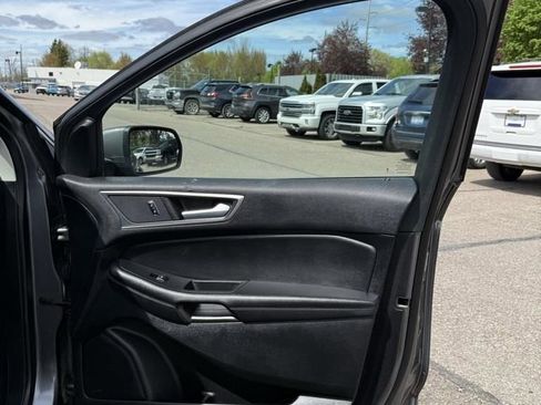 Used 2024 Ford Edge SEL image 33
