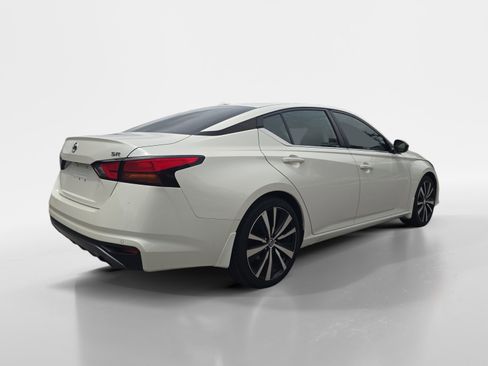 Used 2020 Nissan Altima 2.5 SR FWD image 6