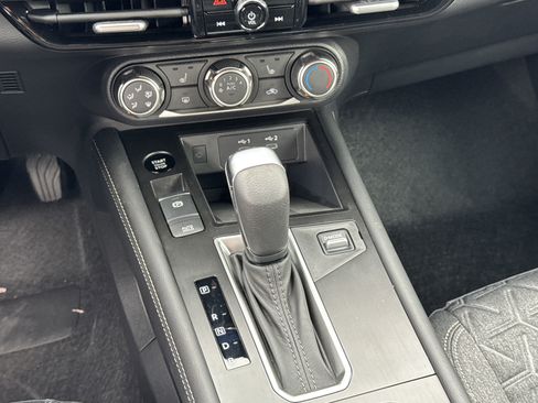 New 2025 Nissan Kicks SV w/ SV Premium Package image 18