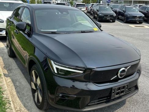 Used 2024 Volvo C40 P8 Recharge Ultimate w/ Protection Package Premier RWD image 7