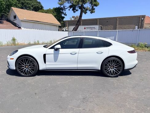 Used 2017 Porsche Panamera 4 AWD/4WD image 8