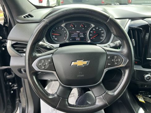 Used 2022 Chevrolet Traverse LT AWD/4WD image 18