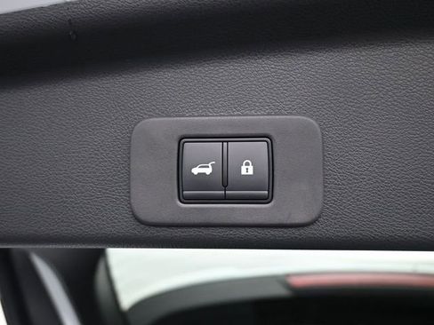 Used 2025 Nissan Murano SV image 12