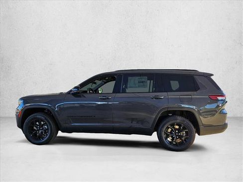 New 2025 Jeep Grand Cherokee L Altitude image 5