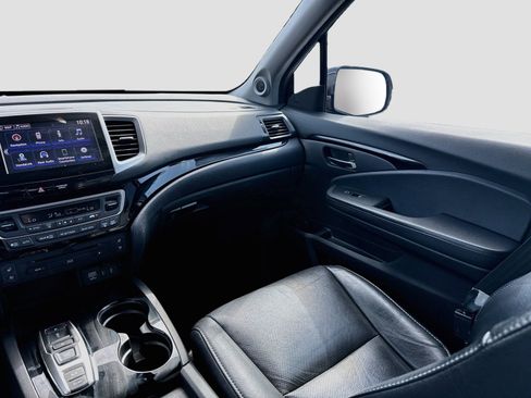 Used 2017 Honda Pilot Elite image 24