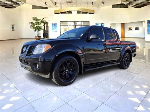 Used 2018 Nissan Frontier SV w/ Value Truck Package image 3