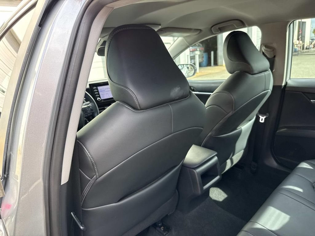 Used 2023 Toyota Camry SE FWD image 13