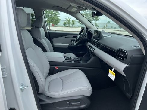 New 2025 Honda Pilot EX-L image 31