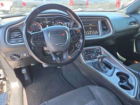 Used 2020 Dodge Challenger SXT RWD image 18