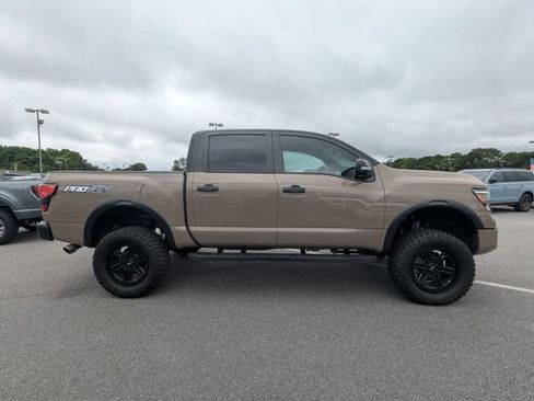 Used 2023 Nissan Titan PRO-4X w/ Pro-4x Convenience Package AWD/4WD image 2